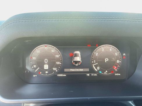 Used 2023 Land Rover Defender 110 S image 25