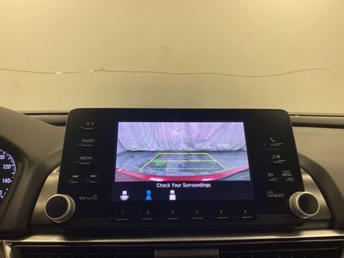 Used 2018 Honda Accord LX image 12