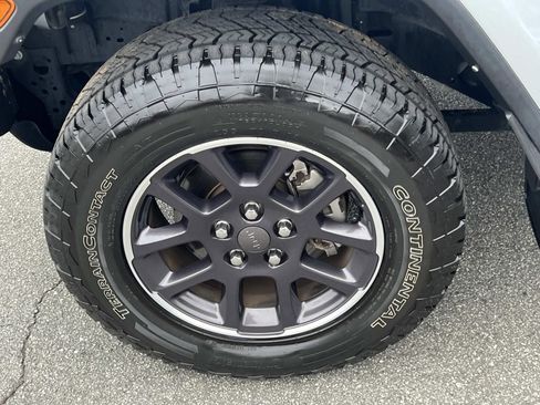 Used 2023 Jeep Gladiator Overland w/ Trailer Tow Package image 11