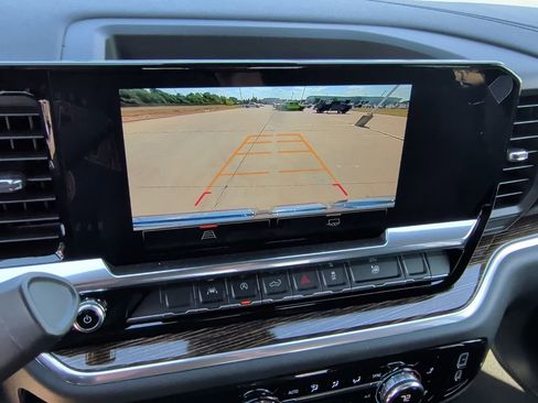 New 2025 GMC Sierra 1500 Elevation image 23