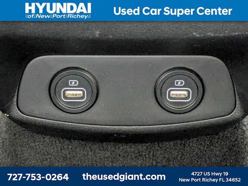 Used 2021 Hyundai Santa Fe SE w/ Cargo Package FWD image 16