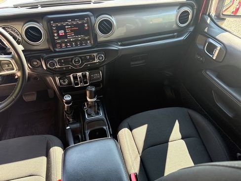 Used 2022 Jeep Gladiator Overland AWD/4WD image 21