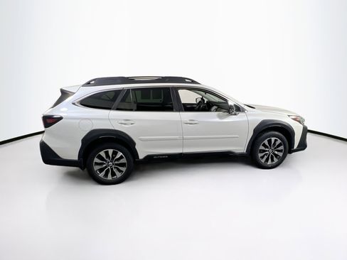 Used 2023 Subaru Outback Limited image 4