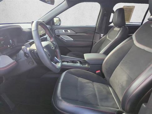 Used 2025 Ford Explorer ST image 16