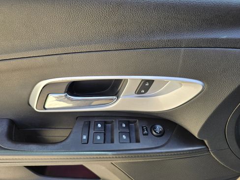 Used 2015 Chevrolet Equinox LS FWD image 18
