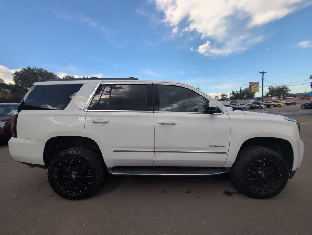 Used 2017 GMC Yukon SLT w/ Open Road Package AWD/4WD image 8