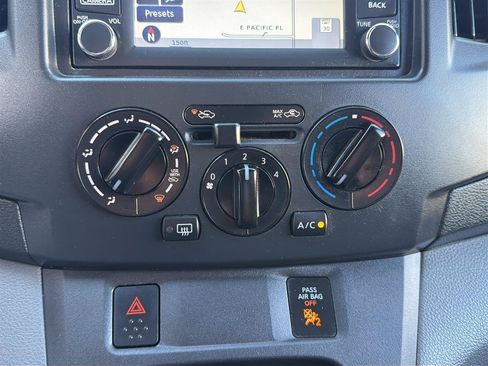 Used 2017 Chevrolet City Express LT w/ Technology Package FWD image 25