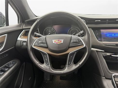 Used 2017 Cadillac XT5 Platinum image 12