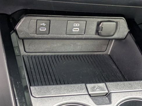 Used 2023 Toyota Prius Limited image 17