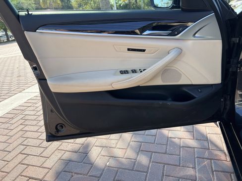 Used 2020 BMW 530i xDrive image 14