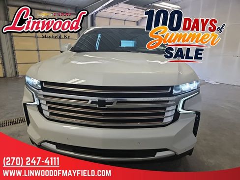 Used 2021 Chevrolet Tahoe High Country w/ Premium Package AWD/4WD image 3