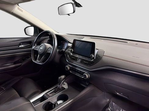 Used 2019 Nissan Altima 2.5 SR FWD image 27