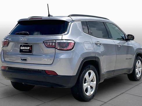 Used 2019 Jeep Compass Latitude w/ Cold Weather Group FWD image 13