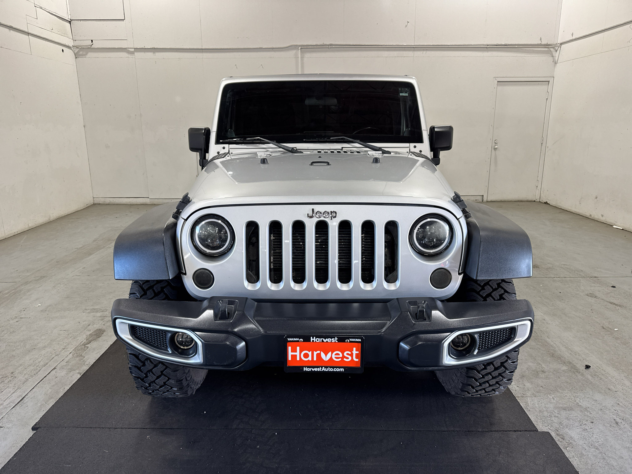Used 2012 Jeep Wrangler Unlimited Sport AWD/4WD image 2