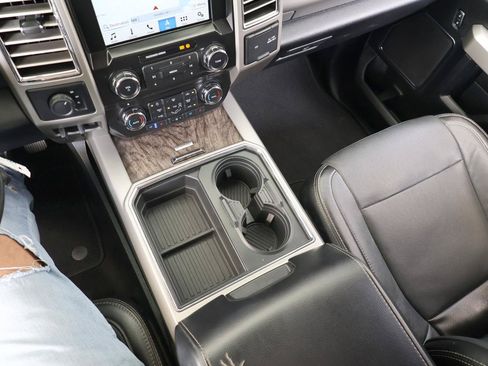 Used 2017 Ford F250 Lariat w/ Lariat Value Package AWD/4WD image 47