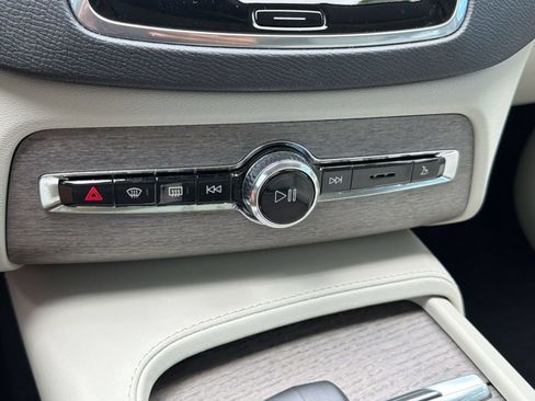 Certified 2023 Volvo XC90 T8 Plus w/ Protection Package AWD/4WD image 16