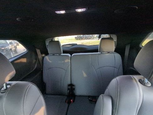 Used 2023 Buick Enclave Essence w/ Sport Touring Edition FWD image 12