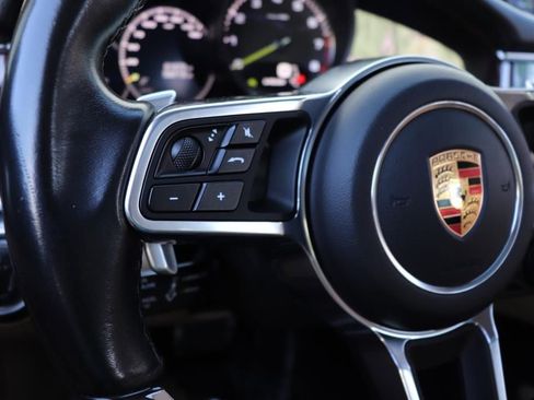 Used 2018 Porsche Panamera 4 image 38