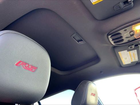 Used 2025 Chevrolet Trax RS w/ Sunroof Package image 14