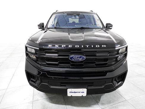 Used 2025 Ford Expedition Active AWD/4WD image 2