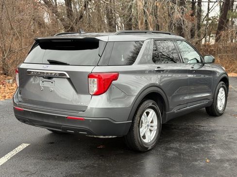 Used 2022 Ford Explorer XLT image 7