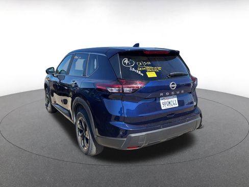 Used 2025 Nissan Rogue SV FWD image 5
