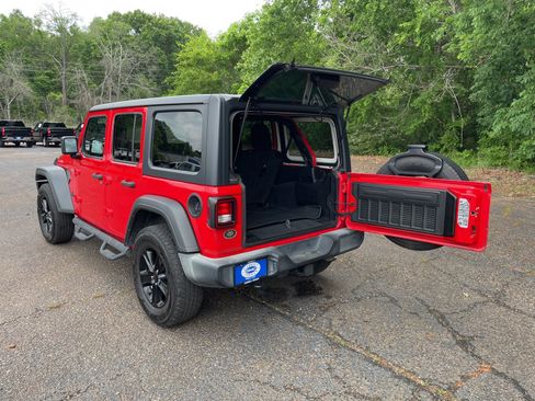 Used 2019 Jeep Wrangler Unlimited Sport AWD/4WD image 31