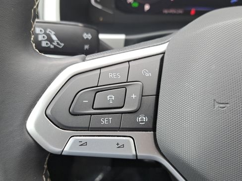 Used 2023 Volkswagen Atlas SE w/ Black Wheel Package AWD/4WD image 18
