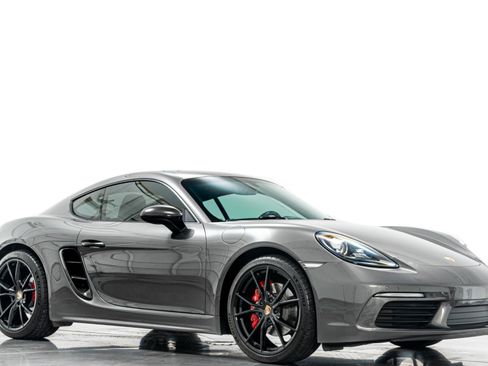 Used 2019 Porsche 718 Cayman S RWD image 32
