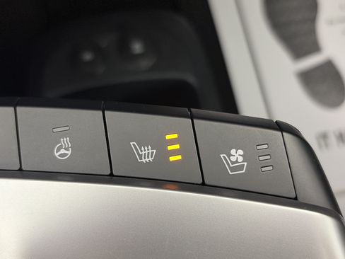 Used 2023 Kia EV6 Wind w/ Wind Technology Package AWD/4WD image 28
