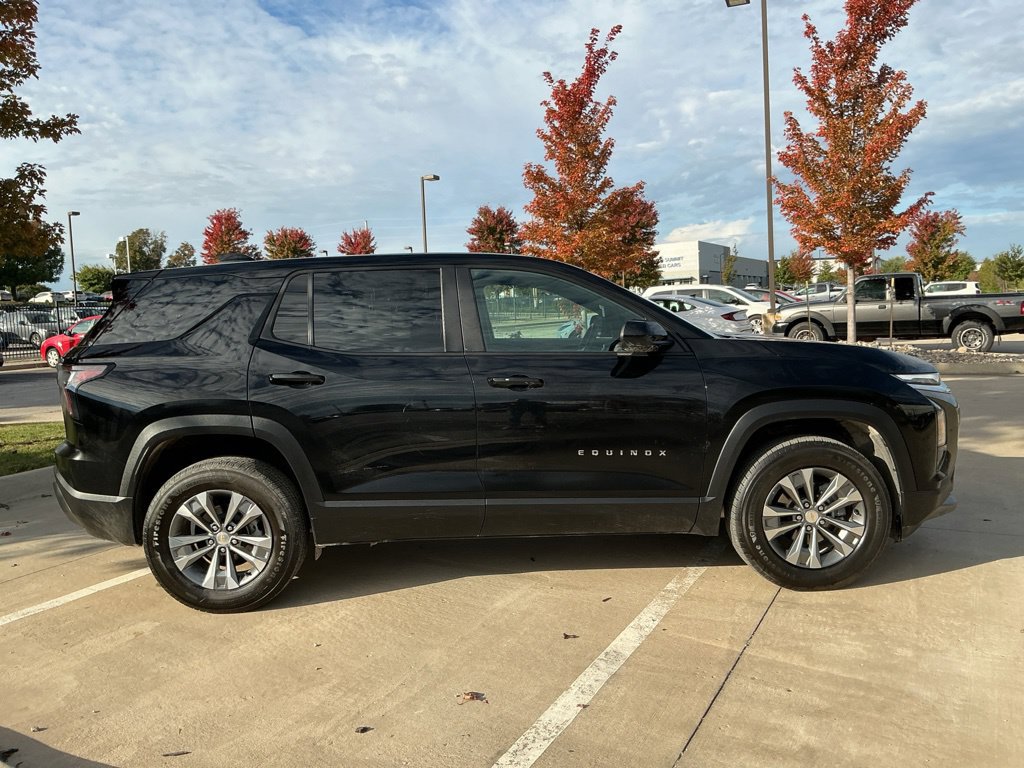 Used 2025 Chevrolet Equinox LT FWD image 14