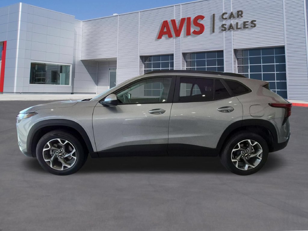 Used 2026 Chevrolet Trax LT FWD image 10