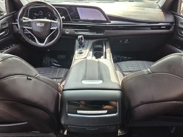 Used 2024 Cadillac Escalade Sport Platinum w/ LPO, ONYX Package AWD/4WD image 16