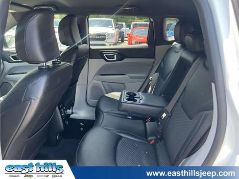 Certified 2024 Jeep Compass Latitude AWD/4WD image 15
