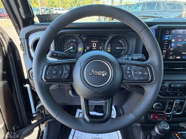 Used 2024 Jeep Wrangler Unlimited AWD/4WD image 23