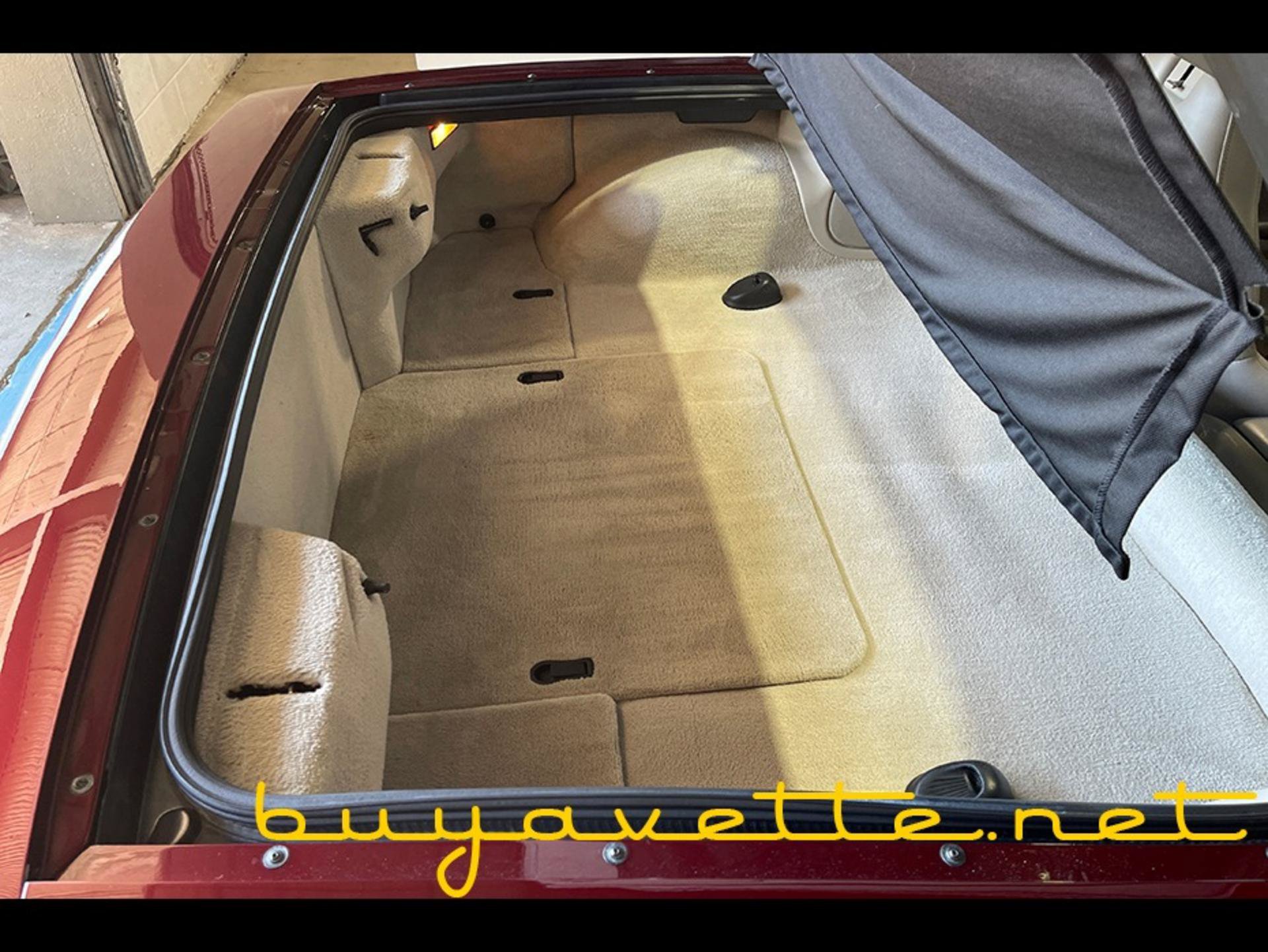 Used 2003 Chevrolet Corvette Coupe w/ Preferred Equipment Group RWD image 22