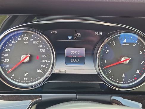 Used 2018 Mercedes-Benz E 400 4MATIC Sedan image 27