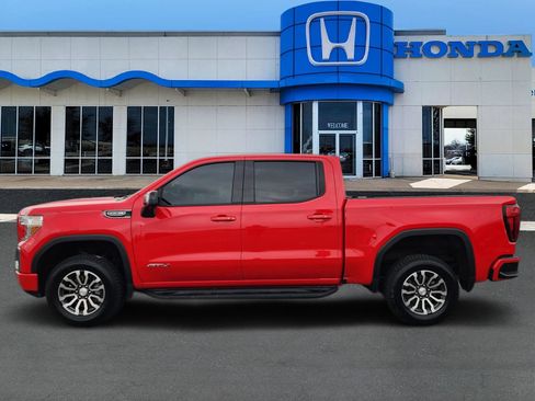 Used 2021 GMC Sierra 1500 AT4 w/ AT4 Premium Package AWD/4WD image 3