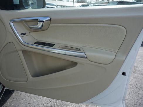 Used 2013 Volvo S60 T5 image 13