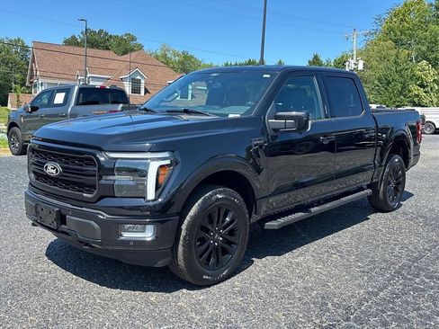 Used 2024 Ford F150 Lariat AWD/4WD image 3