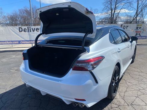 Used 2023 Toyota Camry XSE image 4