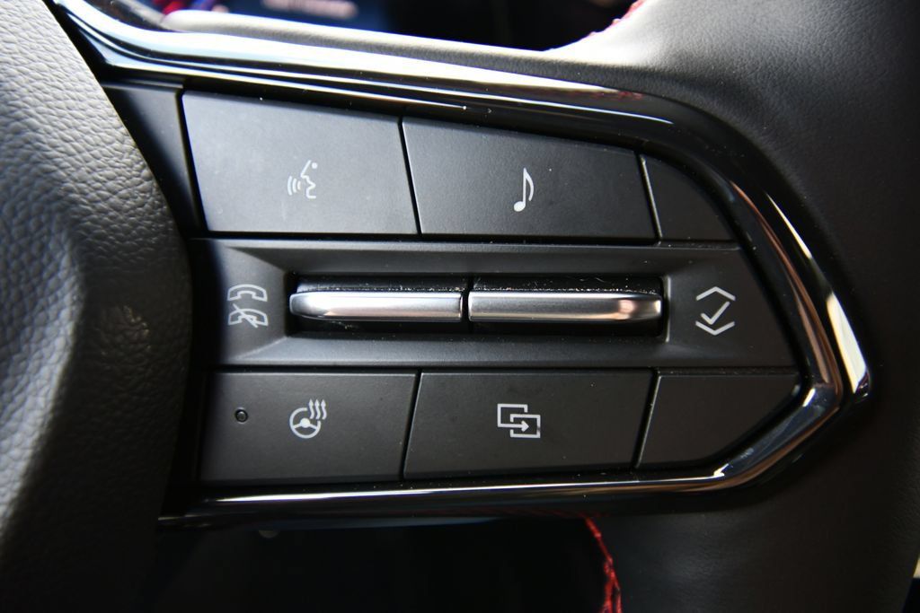 Used 2026 Chevrolet Traverse RS AWD/4WD image 23
