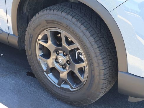 Used 2025 Honda Pilot TrailSport image 5