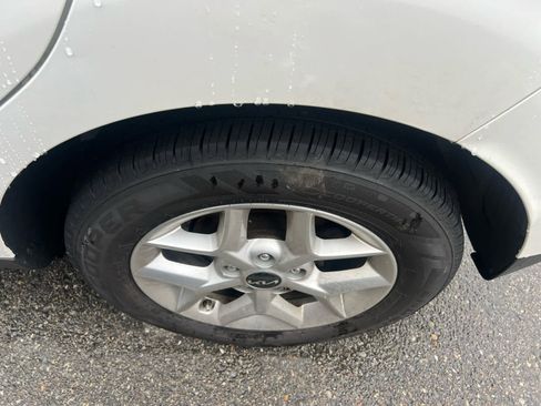 Used 2023 Kia Soul LX w/ LX Technology Package image 12