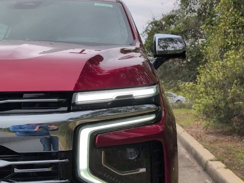 New 2026 Chevrolet Suburban Premier RWD image 12