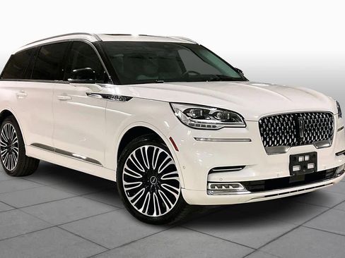 Used 2023 Lincoln Aviator Black Label w/ Dynamic Handling Package image 2
