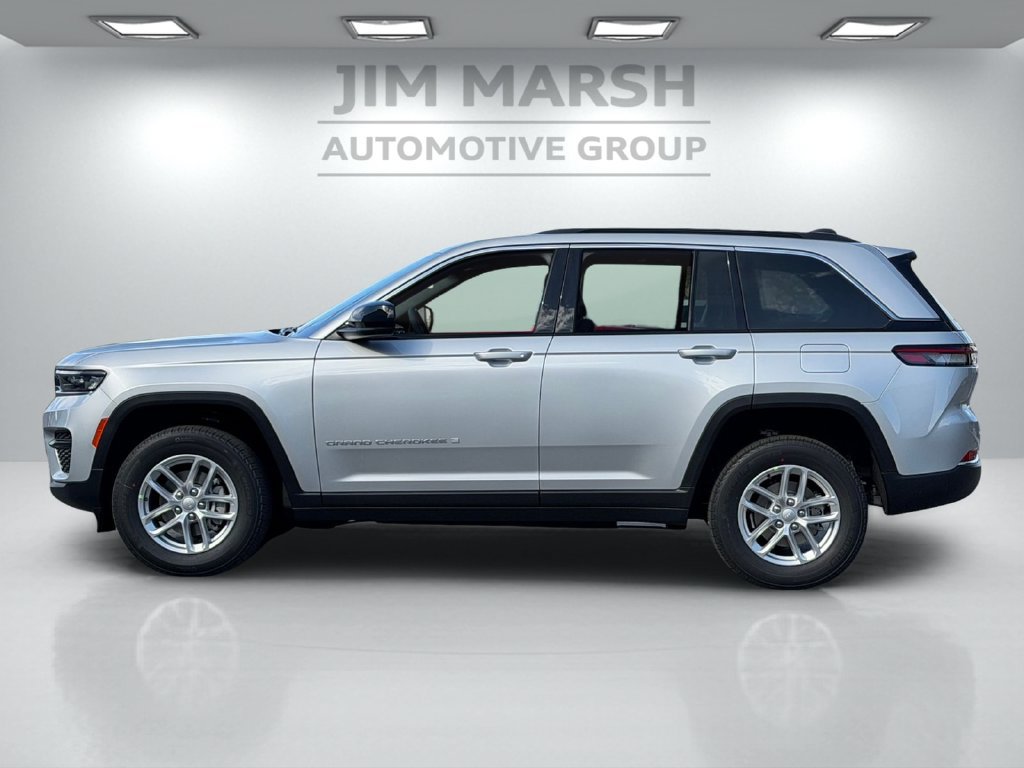 New 2026 Jeep Grand Cherokee Laredo X AWD/4WD image 3
