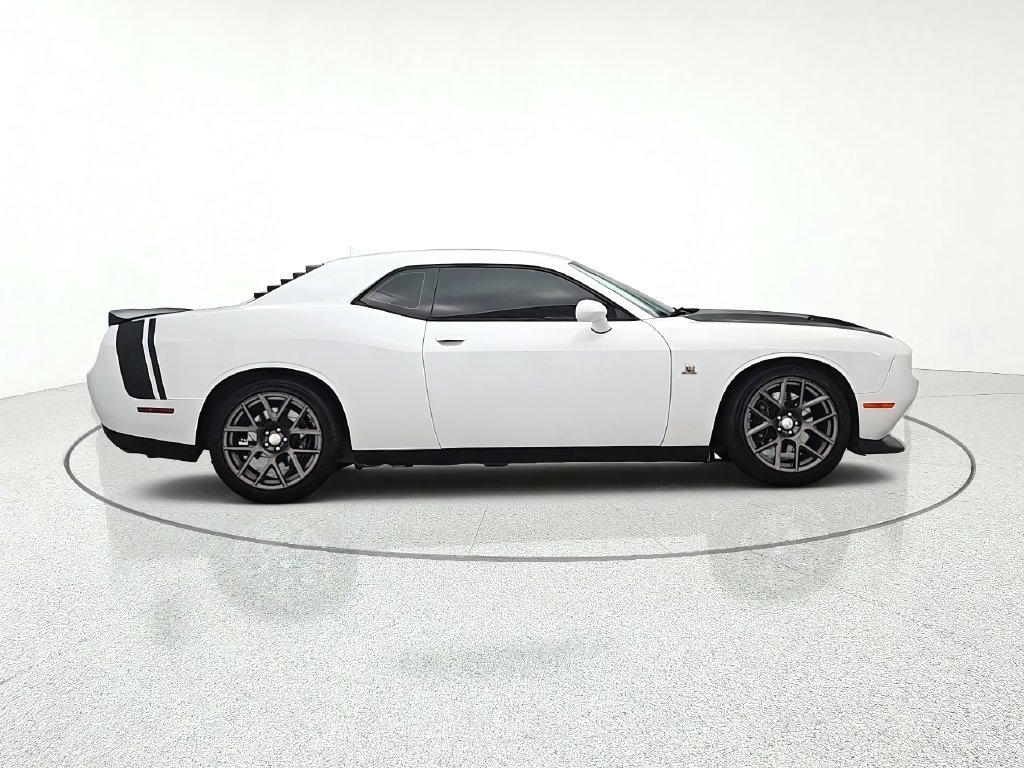 Used 2016 Dodge Challenger R/T Scat Pack w/ Driver Convenience Group RWD image 8