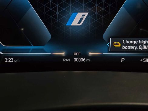 New 2026 BMW X5 xDrive50e w/ Executive Package image 28