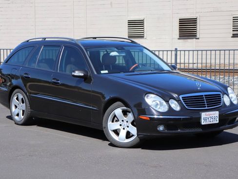 Used 2006 Mercedes-Benz E 500 4MATIC Wagon image 1